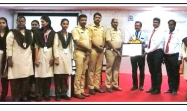 वारीतील उत्कृष्ट कार्याबद्धल स्वेरीच्या विद्यार्थ्यांचा सत्कार