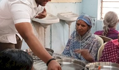 आ.समाधान आवताडे यांच्या वाढदिवसानिमित्त वृद्धाश्रम येथे मिष्ठान्न भोजन