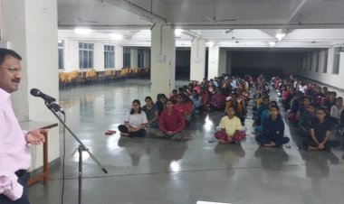 पंढरपूर सिंहगड मध्ये "मिशन साहसी" या विषयावर मार्गदर्शन