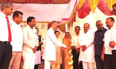 स्वेरीत 'भारतीय संविधान' या विषयावर मार्गदर्शन सत्र संपन्न