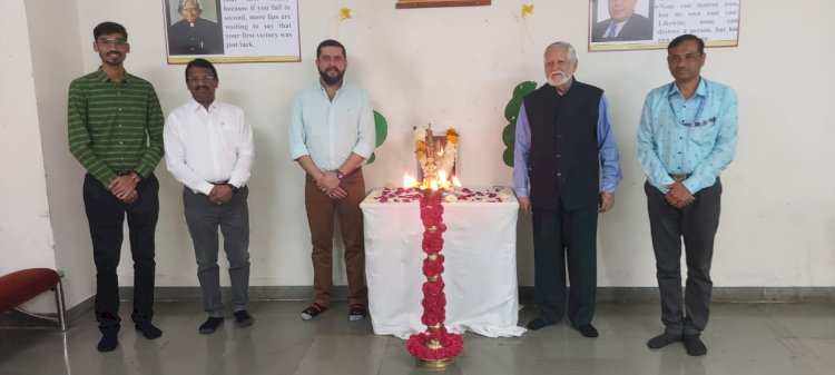 कॅनडा देशात ग्रामिण भागातील विद्यार्थ्यांना करिअर च्या अनेक संधी - अखिलेश अभ्यंकर