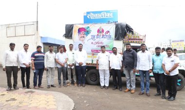 इर्शाळवाडी येथील दरड ग्रस्तांना विठ्ठल प्रतिष्ठानच्या वतीने अत्यावश्यक वस्तूंचे किट वाटप