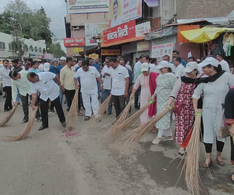 उज्वल भारत देशाच्या परिवर्तनशील प्रतिमेसाठी स्वच्छतेचा जागर अभियान गरजेचे - युवक नेते सोमनाथ आवताडे 