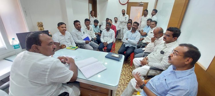 विविध दाखले व इतर शासकीय कागदपत्रांसाठी कोणालाही वेठीस धरू नका - आमदार समाधान आवताडे