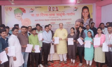 रोजगार मेळाव्यातून अनेकांचे संसार उभा करू शकलो याचा मनस्वी आनंद - मा.आम.दिपकआबा साळुंखे