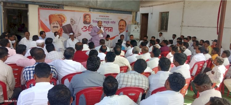 वाढीव दूध अनुदान प्रक्रियेतील जाचक अटी शिथिल करण्यासाठी मुख्यमंत्री आणि उपमुख्यमंत्र्यांना भेटणार - मा.आम.दिपकआबा साळुंखे पाटील