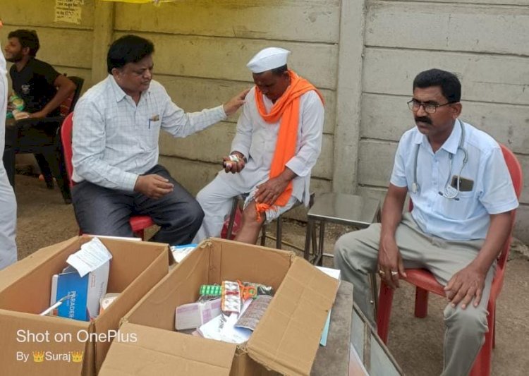 जनकल्याण हॉस्पिटल पंढरपूर च्या वतीने  वारकरी भाविकांसाठी मोफत तपासणी व उपचार
