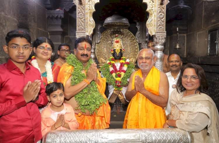 माघी एकादशी निमित्त श्री विठ्ठल-रुक्मिणीची नित्यपूजा संपन्न