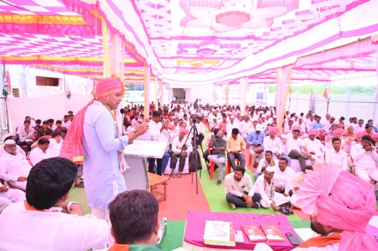 सर्व सामान्यांचा आवाज बनून काम करणे हि पदाधिकाऱ्यांची जबाबदारी - सुरज चव्हाण