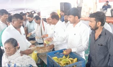 पंढरपुरात येणाऱ्या सर्व भाविकांसाठी शिवसेनेच्या वतीने महाप्रसाद