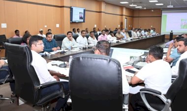 आषाढी वारी 2026 यशस्वी होण्यासाठी सर्व शासकीय विभागांनी समन्वय ठेवून कामे करावीत - जिल्हाधिकारी एस. कार्तिकेयन 