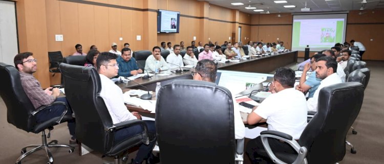 आषाढी वारी 2026 यशस्वी होण्यासाठी सर्व शासकीय विभागांनी समन्वय ठेवून कामे करावीत - जिल्हाधिकारी एस. कार्तिकेयन 