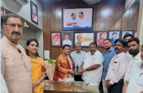 प्रदेशाध्यक्ष शशिकांत शिंदे यांची नागेश फाटे यांच्या कार्यालयास सदिच्छा भेट