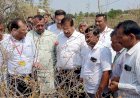 मतदार संघातील दुष्काळग्रस्त शेतकऱ्यांना सरसकट मदत द्या ; केंद्राच्या पथकाच्या टीम चे प्रमुख डाॅ.के पोनुसामी यांच्याकडे आमदार समाधान आवताडे यांचे १७ मागण्यांचे निवेदन