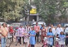 एसबीआयच्या वतीने शालेय विद्यार्थिनींना सायकल वाटप