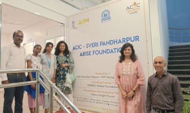 डॉ.बी.पी.रोंगे यांच्या मार्गदर्शनाखाली स्वेरीत एकदिवसीय बांबू हस्तकला कार्यशाळा संपन्न