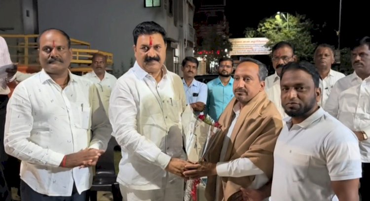 सोलापुरकर शिक्षक एकजुटीने आमदार दत्तात्रय सावंत यांच्या पाठीशी !
