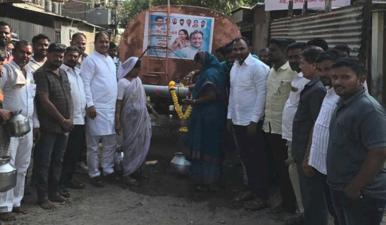दुष्काळात मनसे धावून आली - प्रभाग क्र. १७ मध्ये दिलीप बापू धोत्रे यांच्यावतीने मोफत ३ टँकरद्वारे पाणीपुरवठा सुरू
