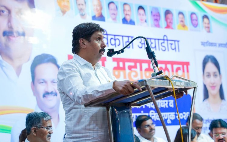 पंढरपूरात पुणे पदवीधर मतदारसंघाच्या महाविकास आघाडीच्या उमेदवार हर्षदा देशमुख-जाधव आणि पुणे शिक्षक मतदारसंघाचे उमेदवार जयंत आसगांवकर यांच्या प्रचारार्थ मेळावा