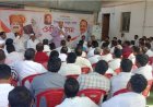 वाढीव दूध अनुदान प्रक्रियेतील जाचक अटी शिथिल करण्यासाठी मुख्यमंत्री आणि उपमुख्यमंत्र्यांना भेटणार - मा.आम.दिपकआबा साळुंखे पाटील
