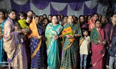 तृप्ती खरे यांच्याकडून महिलांना वस्तू भेट