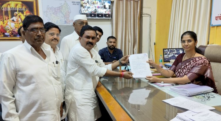 मोहोळ विधानसभा मतदार संघातून आमदार यशवंय माने यांनी भरला उमेदवारी अर्ज