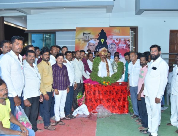 राजकीय कटुतेला थारा न देता जनसेवेचा मार्ग स्वीकारला : लक्ष्मण(तात्या) धनवडे